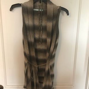 Tie wool/cotton vest
